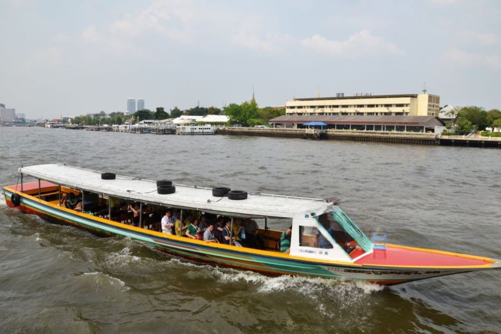 River Taxi et Ferries sur le fleuvre Chao Phraya